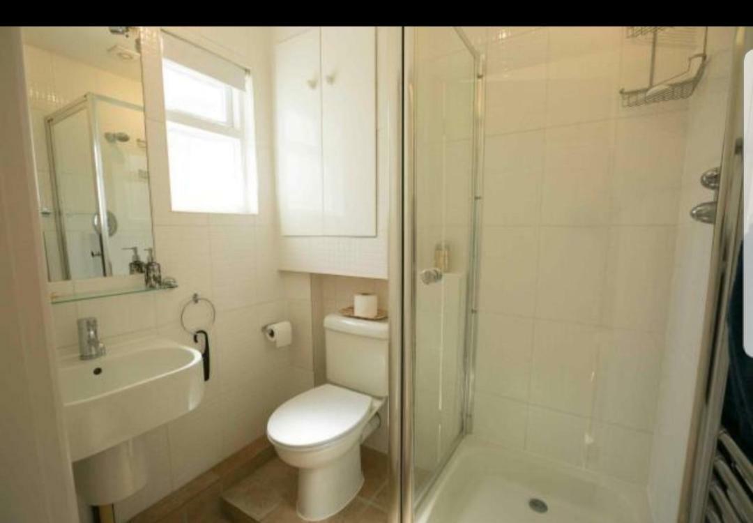 Beautiful One Bedroom Ground Floor Apartment With Parking Exeter Extérieur photo