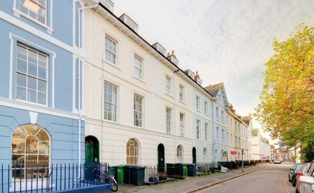 Beautiful One Bedroom Ground Floor Apartment With Parking Exeter Extérieur photo